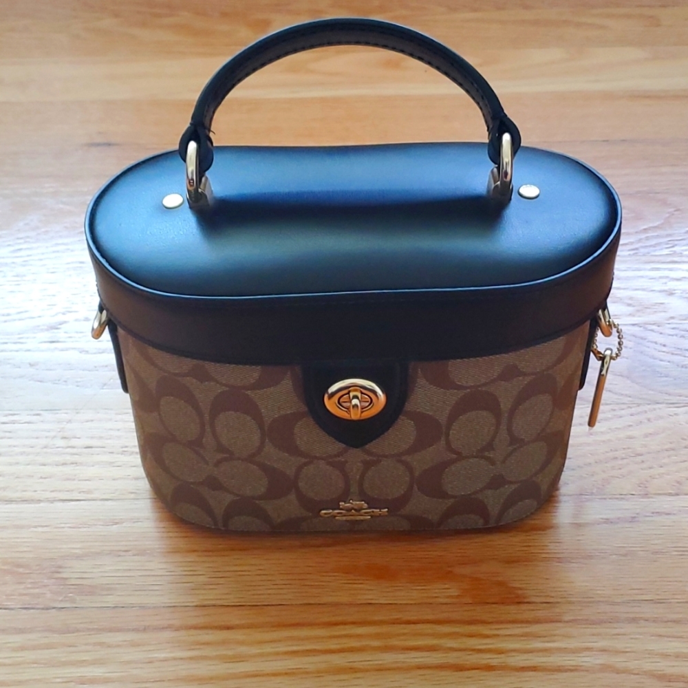Coach Kay Crossbody in Signature Print